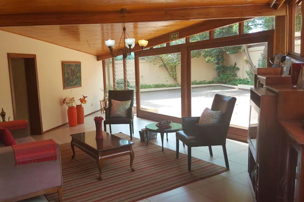 Somona Guest House Joanesburgo Exterior foto